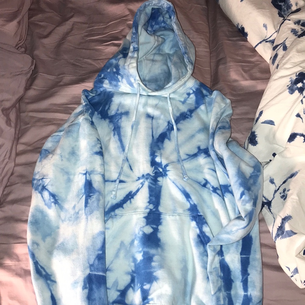 Blue and white tye dye hoodie with strings